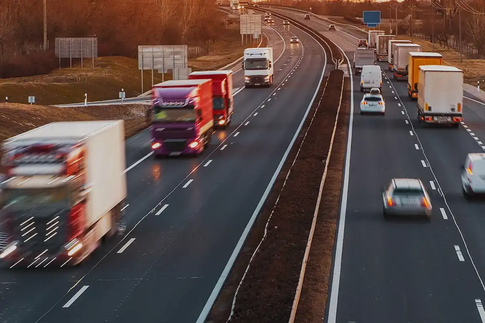 Os Impactos do Transporte Rodoviário nas Cidades: Uma Análise Completa